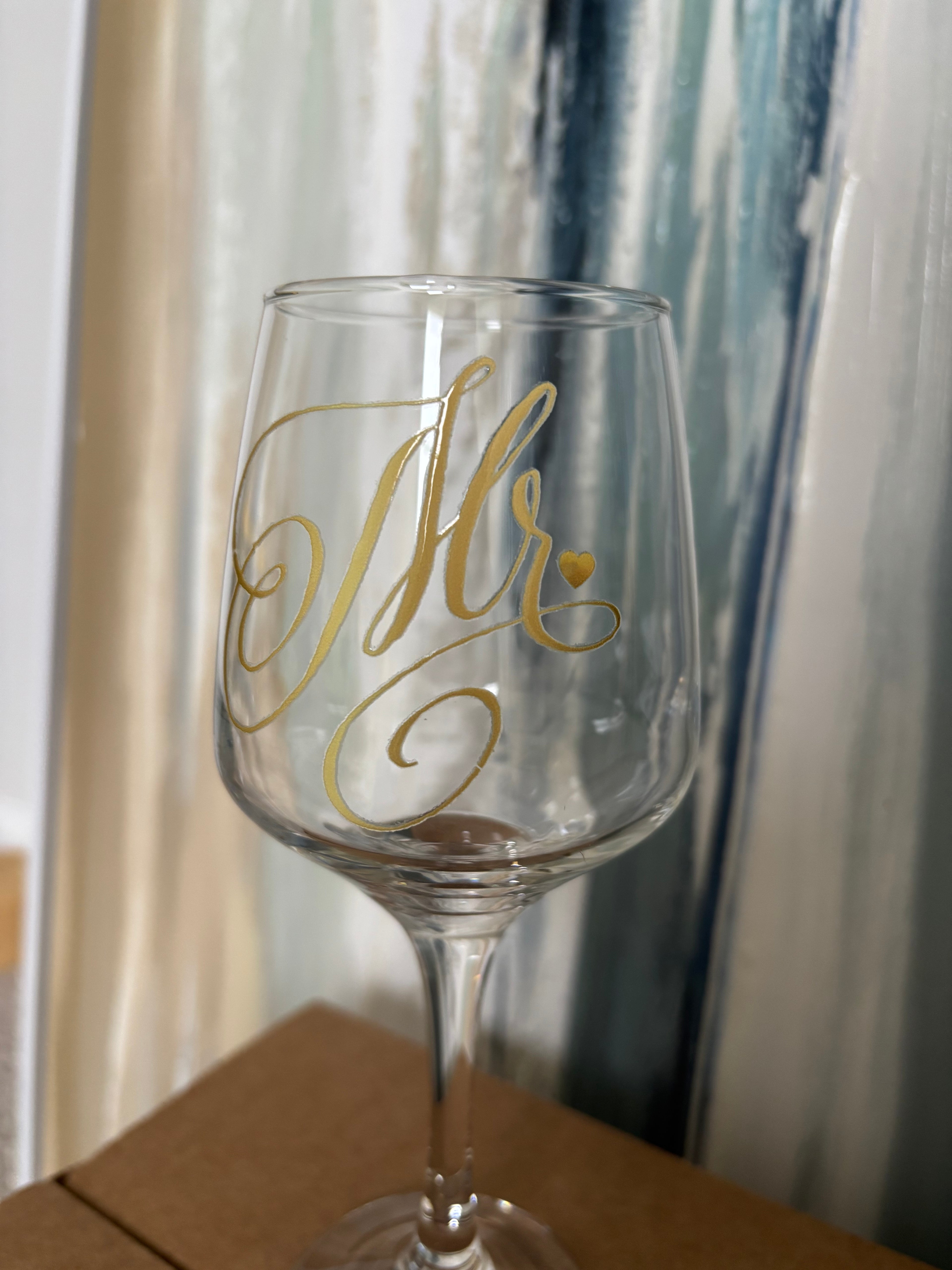 Mr. & Mrs. Wine Glass (Size 9.5oz)