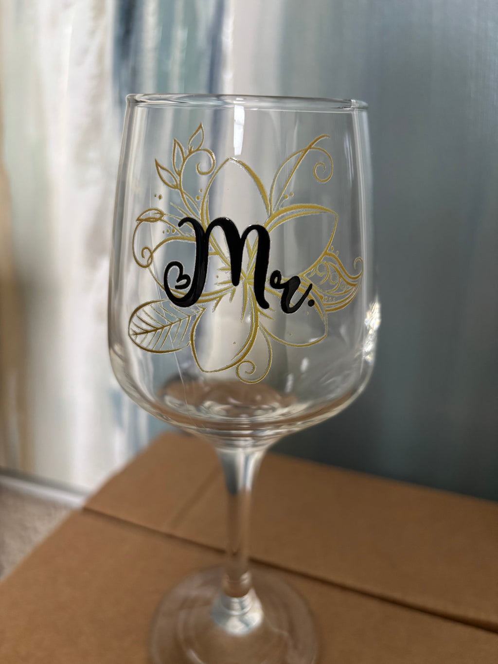 Mr. & Mrs. Wine Glasses Flower Design (9.5oz)